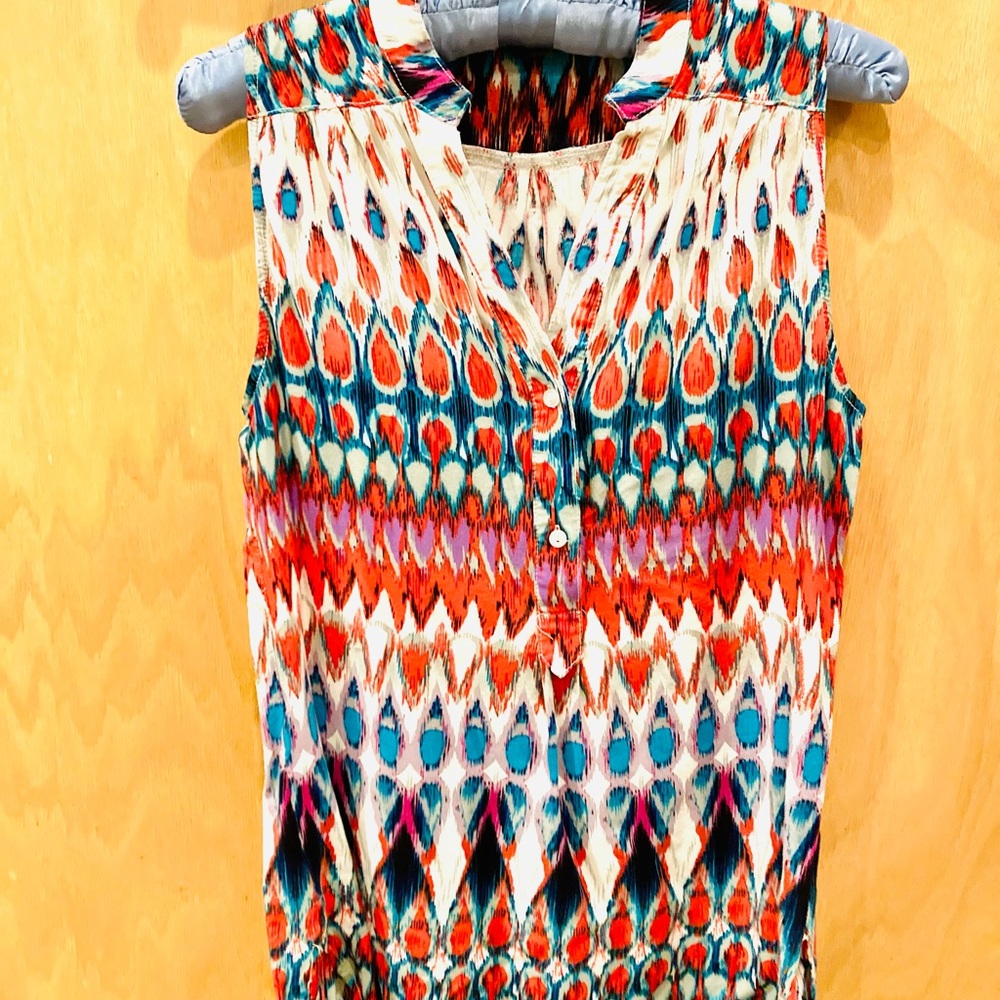 Lovely silky soft blouse size M. Like new, worn twice. 100%rayon. From StitchFix